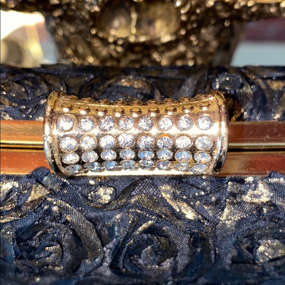 Floral Lame’ Hard Clutch - Picture 3 of 8